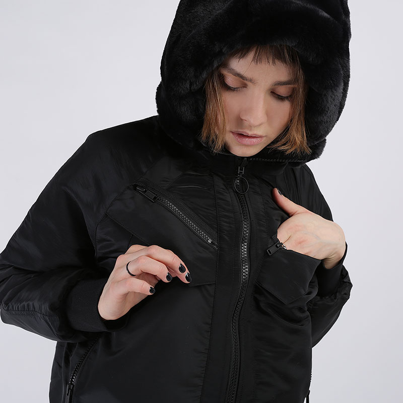 женская черная куртка Jordan Reversible Bomber Jacket CQ6657-010 - цена, описание, фото 4